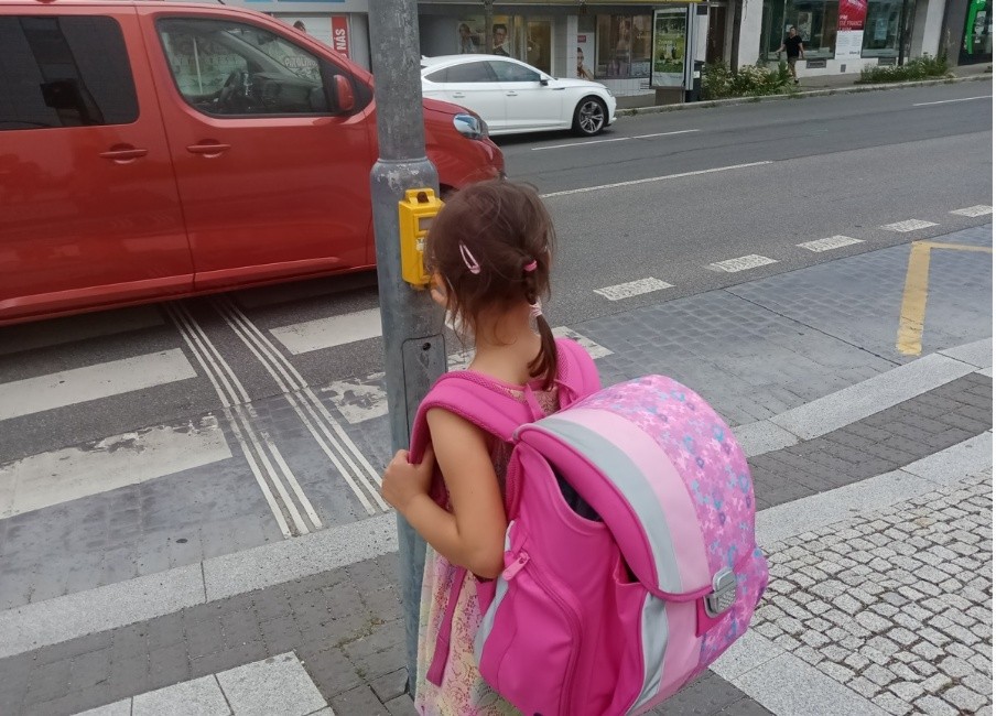 Výzva Pěšky do školy láká k přirozené chůzi