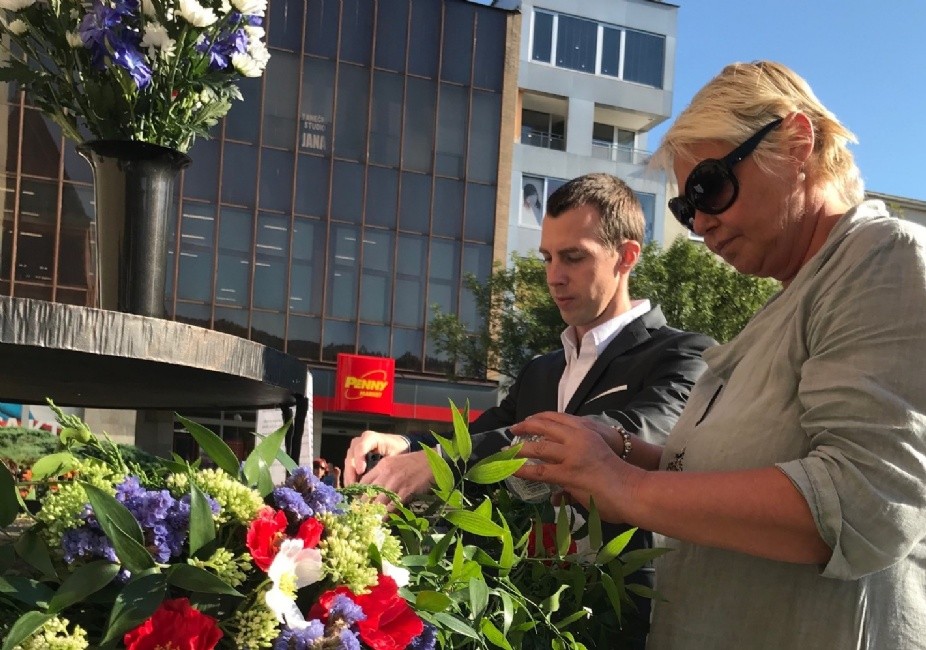 Pietní akt: Den okupace Československa - JIří Korec, Jana Bazelová
