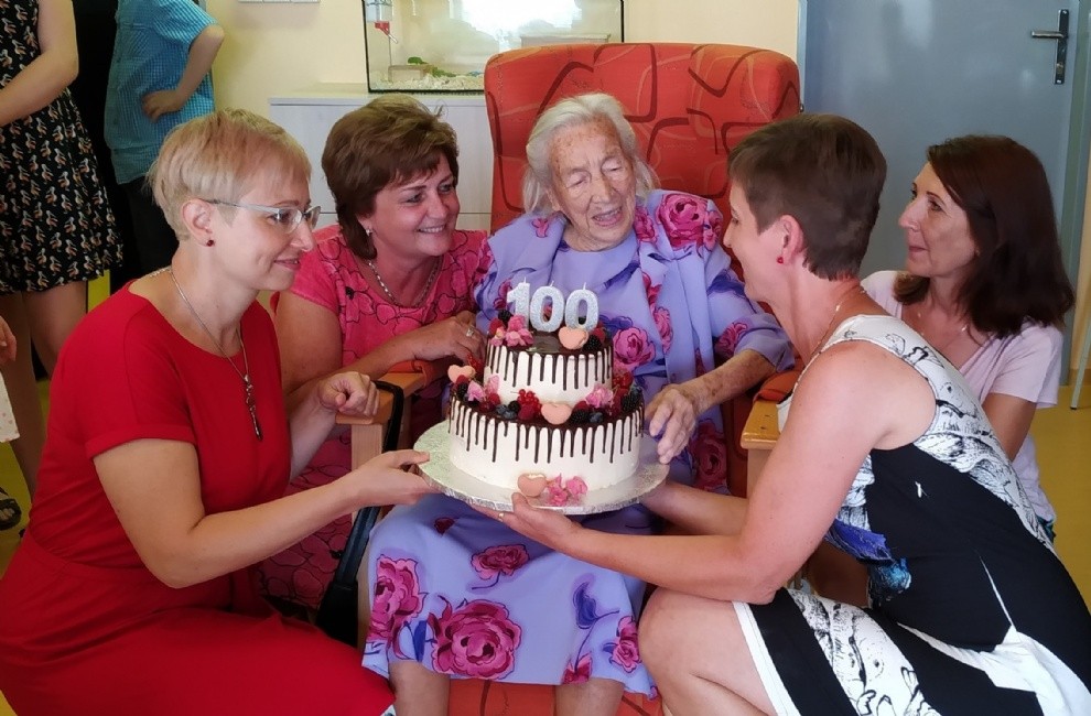 100leta žena Anna Hrůzková ze Zlína .jpg