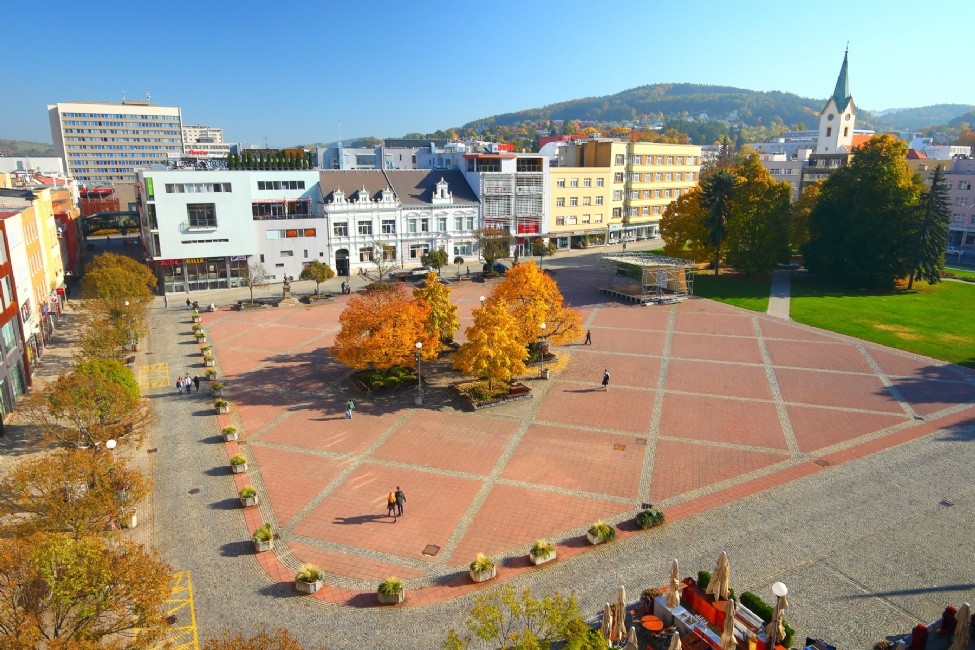 namesti-miru-jsf-abb--c--010web.jpg