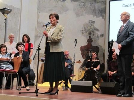 Alenka Panáková převzala cenu pro Společenství vdov a vdovců