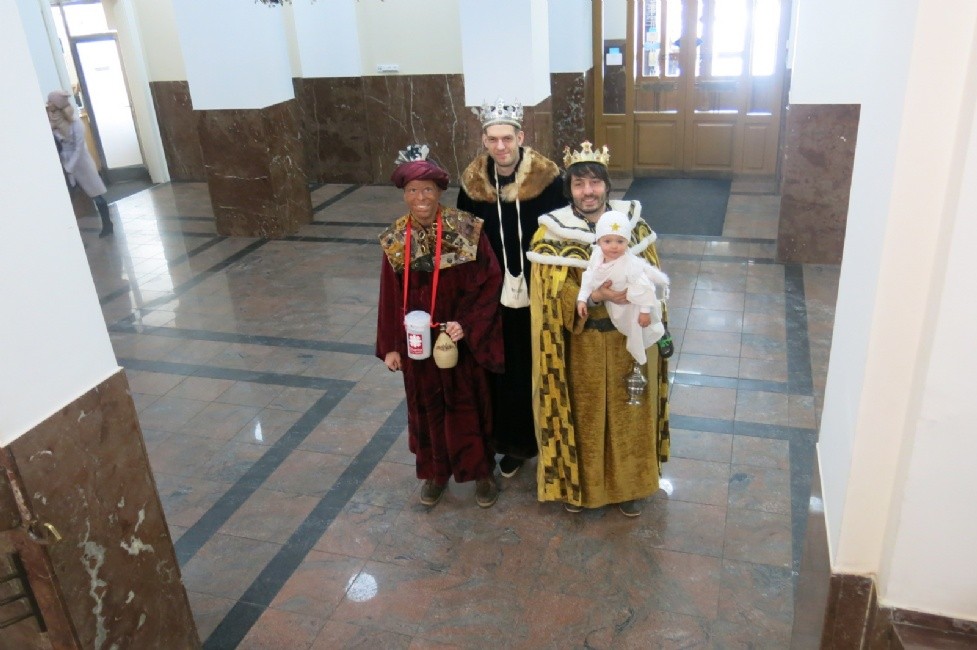 Tři králové došli i s andílkem Amálkou