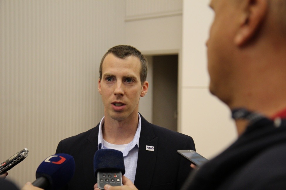 Jiří Korec při setkání s novináři