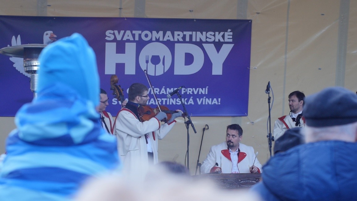 První Svatomartinské hody na náměstí Míru