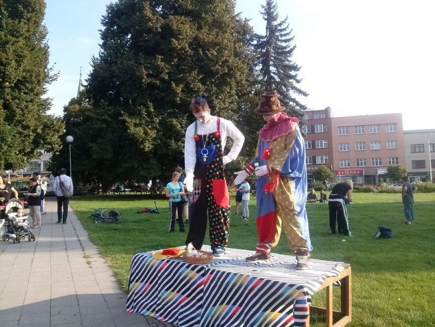 kejklirsky-jarmark-2014---zive-sochy--autor--manisova-.jpg