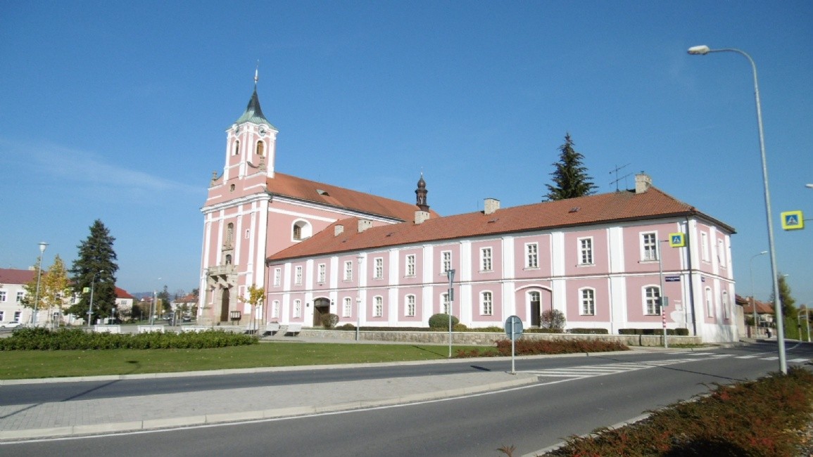 kostel-narozeni-panny-marie-ve-stipe.jpg