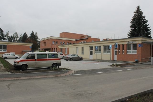 Parkoviště u lékárny pro veřejnost