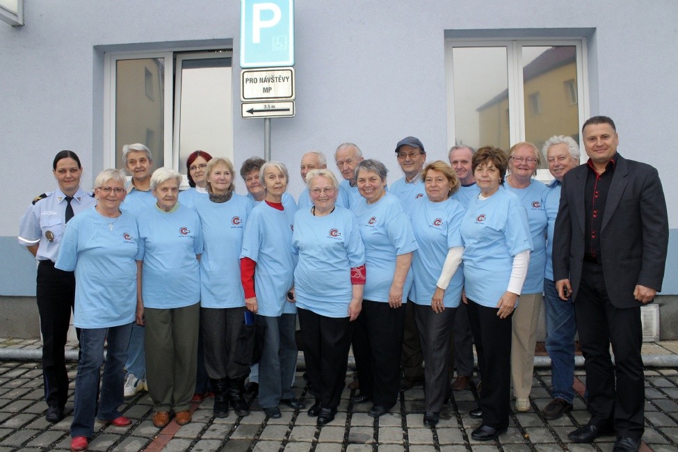 senior-akademie---spolecna-fotka.jpg
