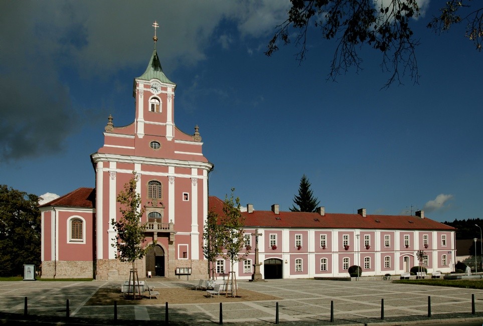 kostel-narozeni-panny-marie--stipa.jpg