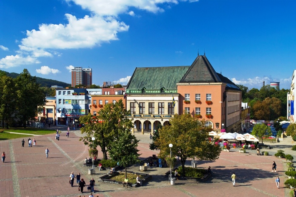 namesti-miru.jpg