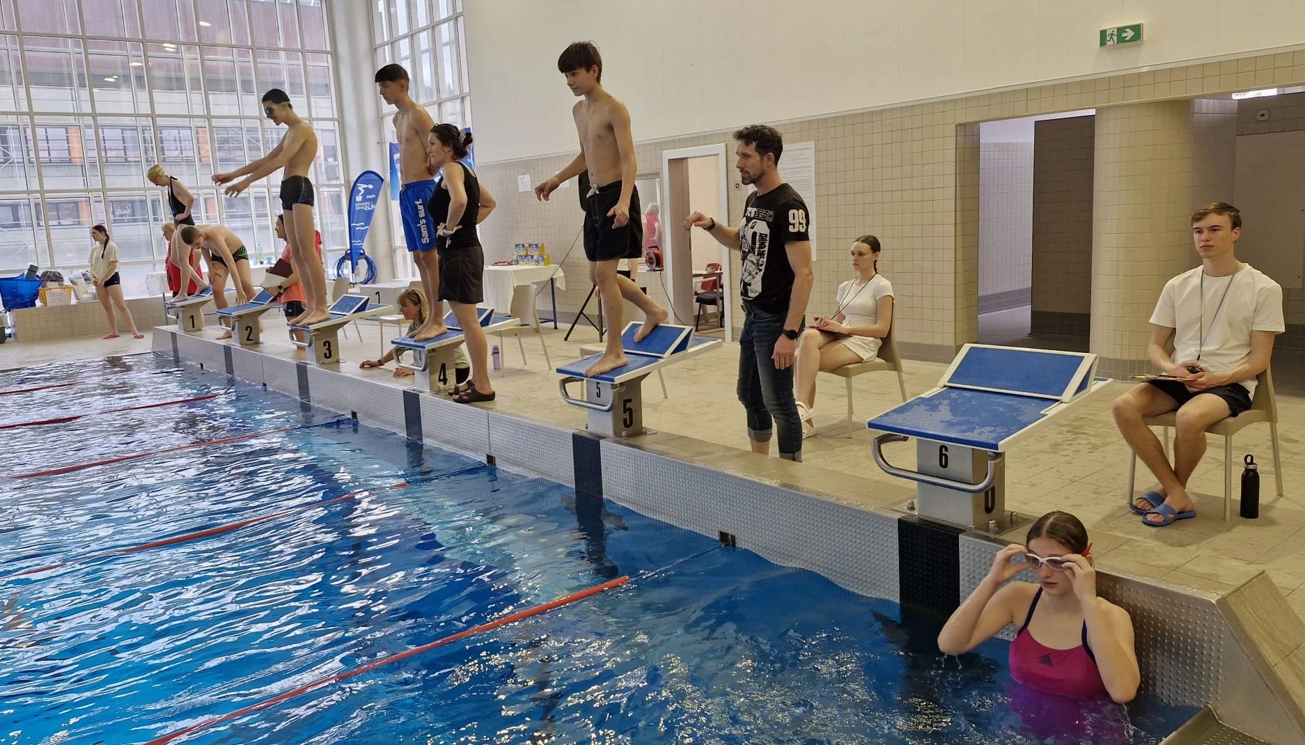 Plavecké závody hendikepovaných žáků přinesly skvělé výkony i atmosféru