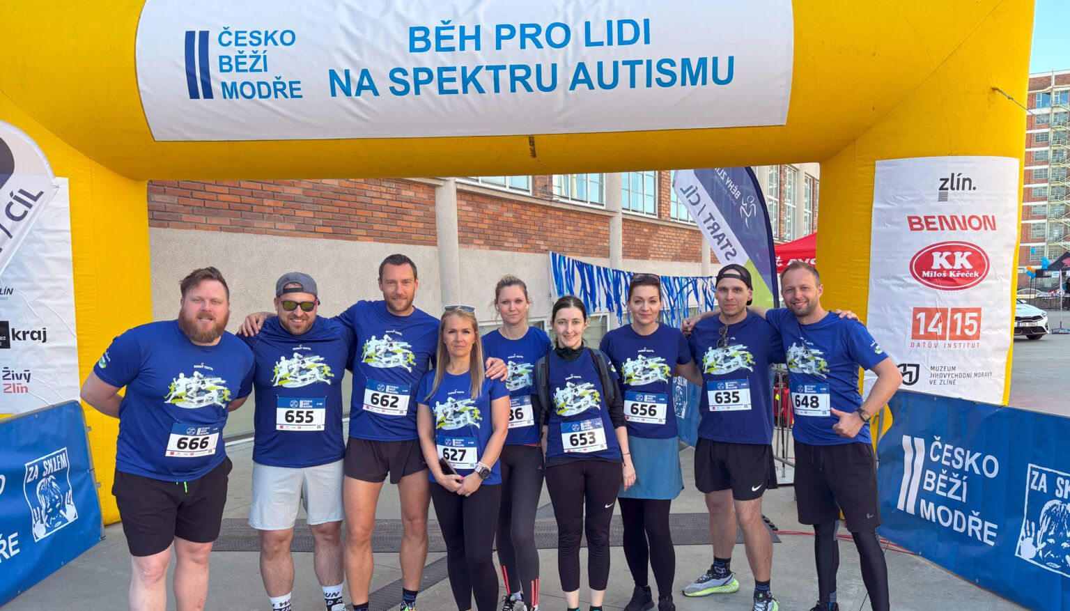 Světový den porozumění autismu: Zlín rozsvítí radnici na modro, konat se bude i modrý běh