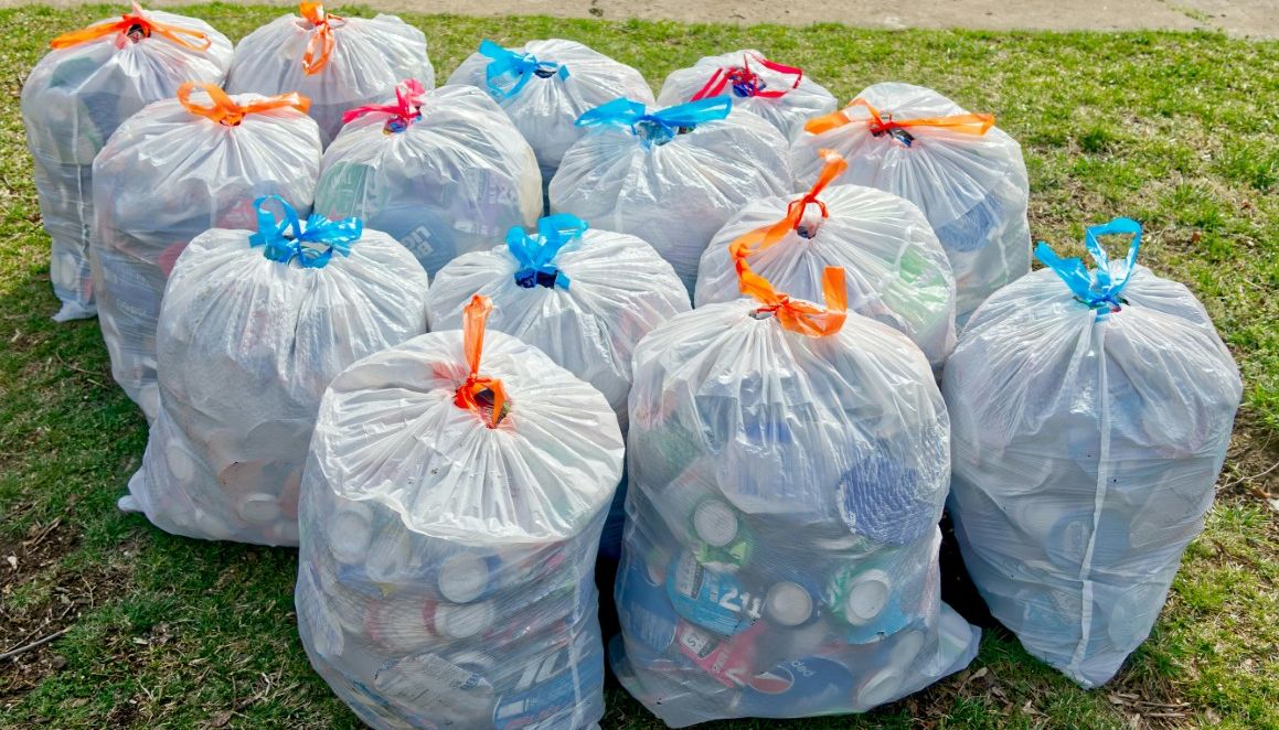 Velikonoční svátky přinesou změny v provozu služeb i svozu odpadu