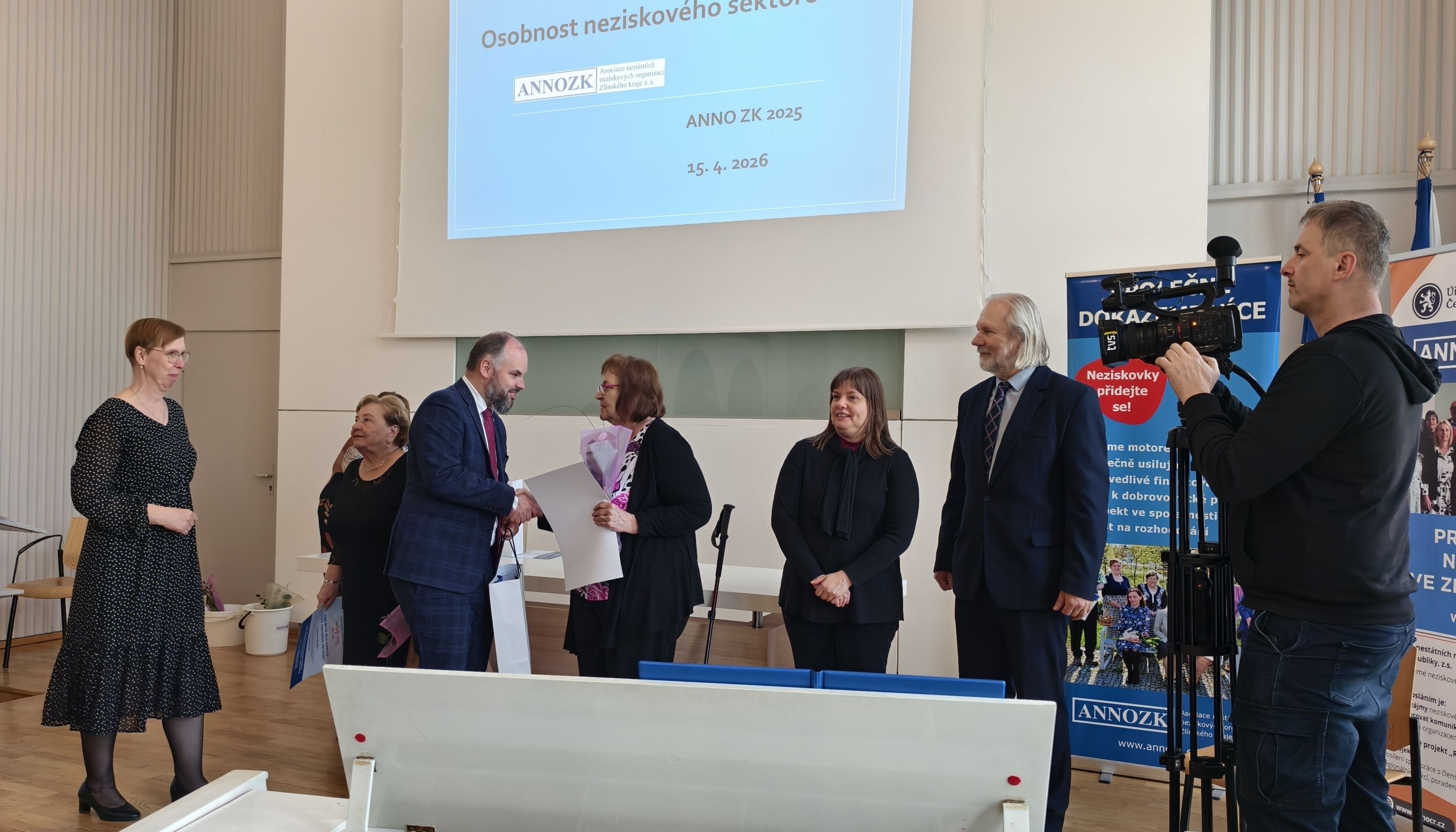 Tři tituly Osobnost neziskového sektoru Zlínského kraje 2025 míří do Zlína