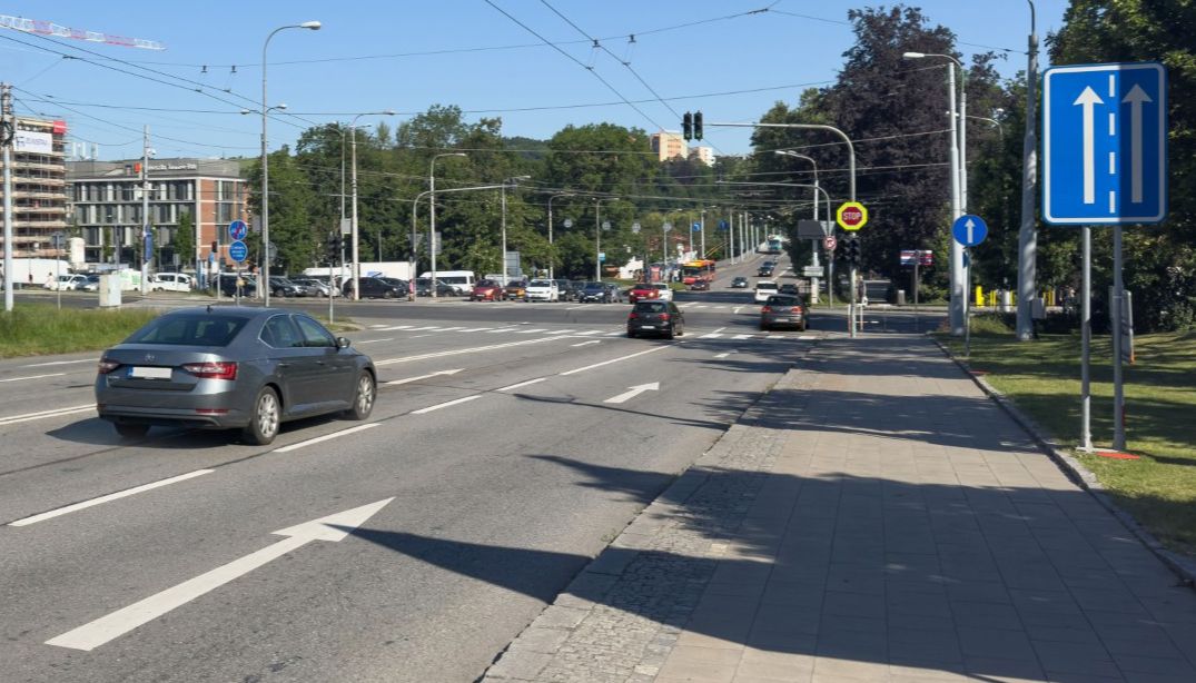 Město upraví dopravní značení v centru. Nové pruhy zvýší plynulost dopravy i průjezd MHD