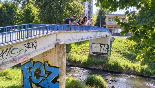 Frekventovaná lávka přes Dřevnici bude uzavřena, rekonstrukce potrvá až do 30. listopadu