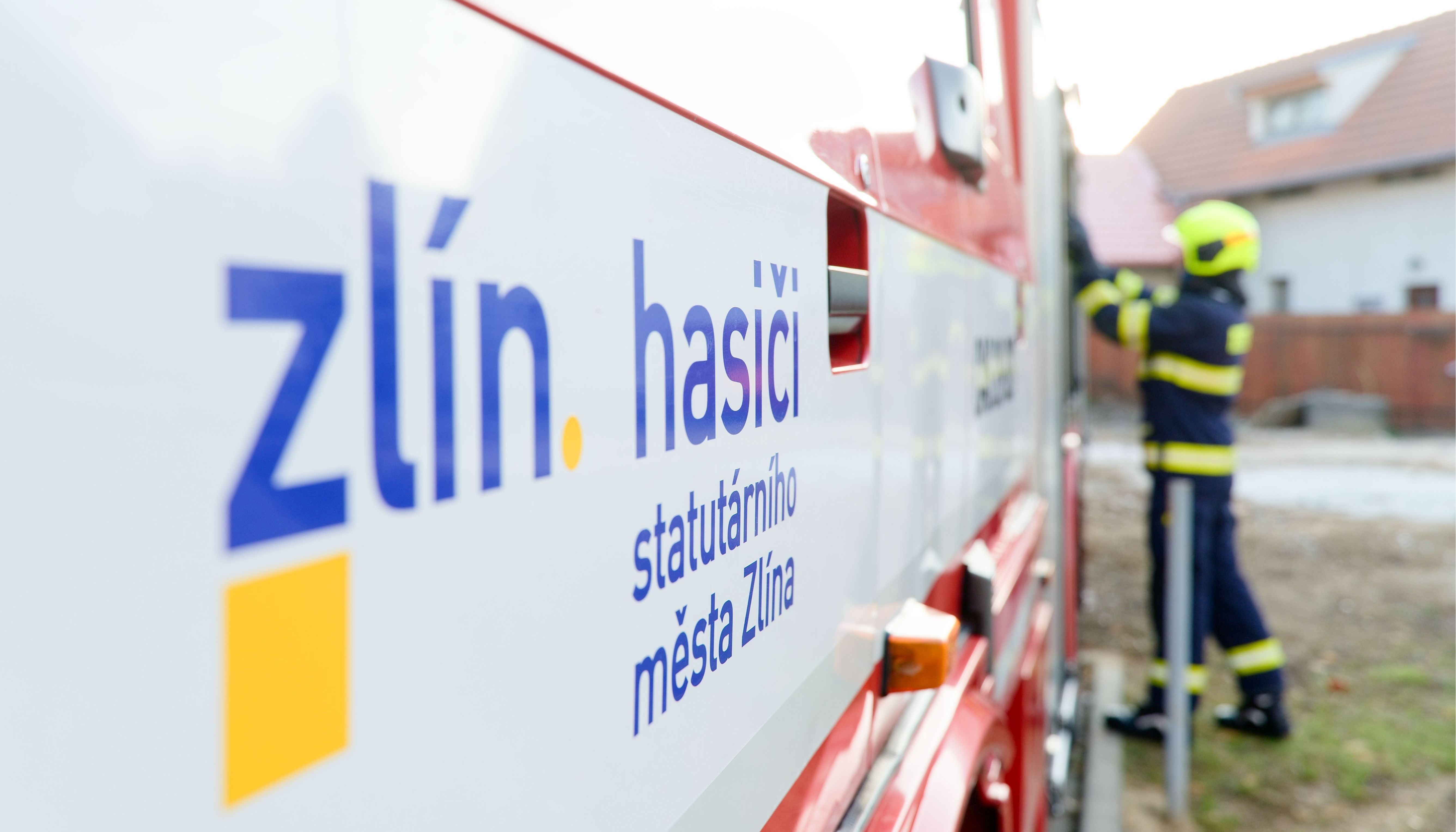 Hasiči z Prštného mají nové vybavení. Posílí jejich bezpečnost