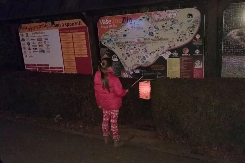 Večerní lampionové prohlídky zoo a zámku Lešná